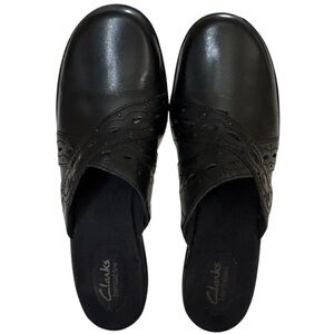 Clarks Bendables Women's Black Leather Slip on Mule Clogs